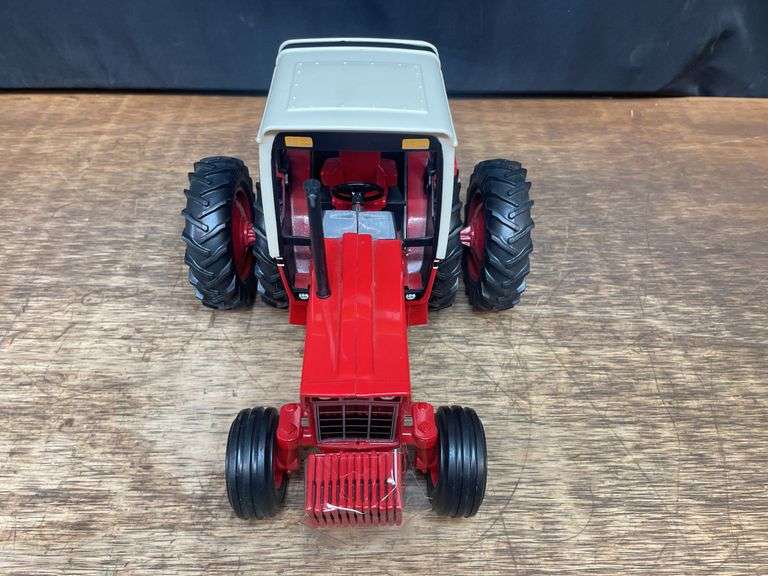 1/16 IH 1086 2004 TTT Ertl