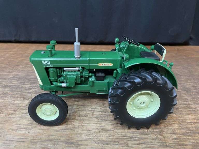 1/16 Oliver 990 SC