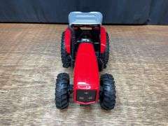 1/16 Massey Ferguson 8270 SM