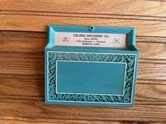 (2) John Deere Letter Holder + Decoration