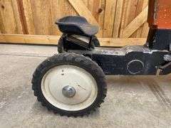 AC 7045 Pedal Tractor Ertl
