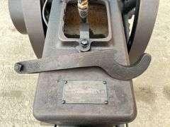 Early 3 Bolt 5 HP poppet Valve Thermoil Diesel Stationary Gas Engine.