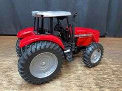 1/16 Massey Ferguson 8270 SM