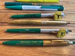 (11) John Deere Pens