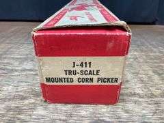 1/16 Tru-Scale Corn Picker NIB Carter