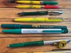 (11) John Deere Pens
