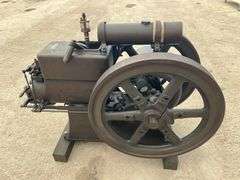 Early 3 Bolt 5 HP poppet Valve Thermoil Diesel Stationary Gas Engine.