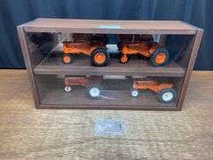 1/16 AC Tractor Set w/Display Case SC