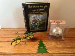 (4) John Deere Decorations