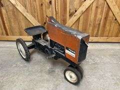 AC 7045 Pedal Tractor Ertl