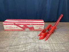 1/16 Tru-Scale Corn Picker NIB Carter