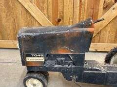 AC 7045 Pedal Tractor Ertl
