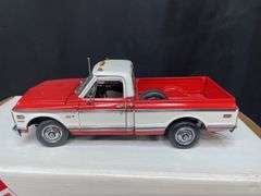 (2) 1/24 Chevrolet Pickups NIB Danbury Mint