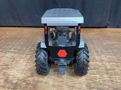 1/16 White 170 Workhorse SM
