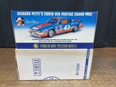 1/24 Richard Petty's 200th Win Race Car NIB Franklin Mint
