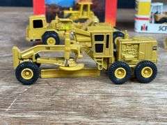 (6) 1/64 IH + Caterpillar Construction