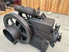 Early 3 Bolt 5 HP poppet Valve Thermoil Diesel Stationary Gas Engine.