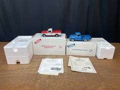 (2) 1/24 Chevrolet Pickups NIB Danbury Mint