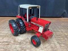 1/16 IH 1086 2004 TTT Ertl