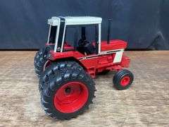 1/16 IH 1086 2004 TTT Ertl