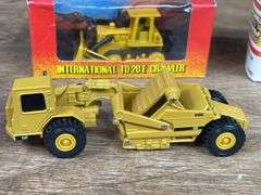 (6) 1/64 IH + Caterpillar Construction