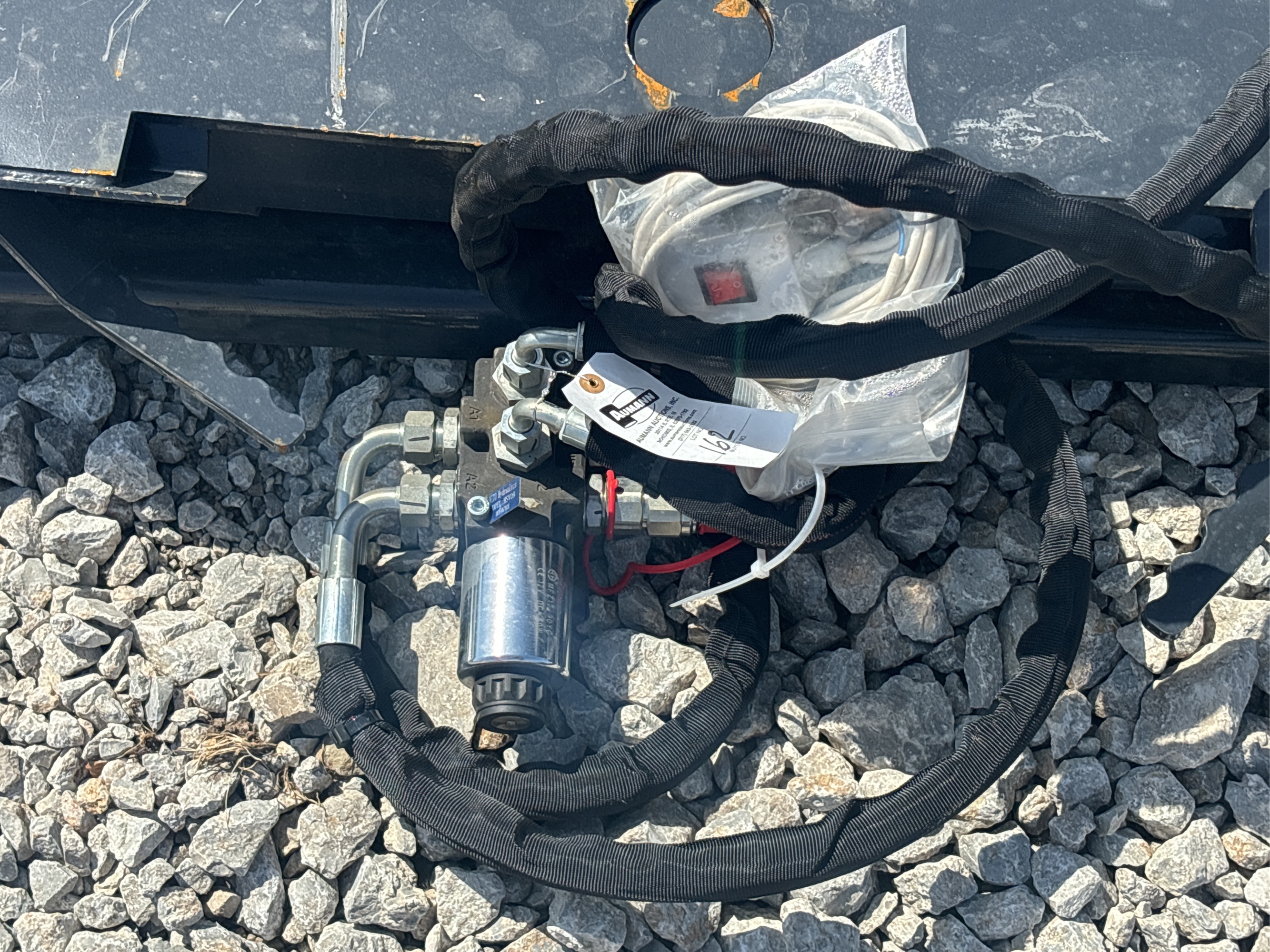 Lot image 3
