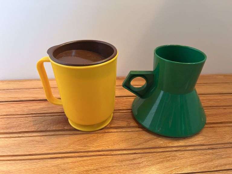 (4) John Deere Mugs