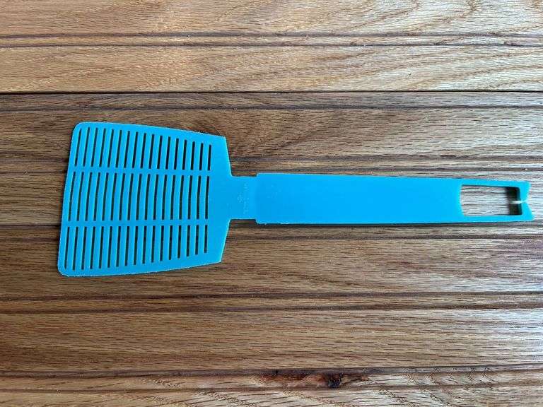 (2) John Deere Flyswatter + Luggage Strap