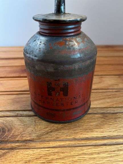 IH Oil Can