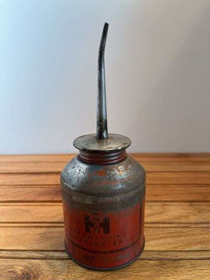 IH Oil Can image