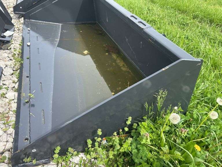 Track Duty Bucket