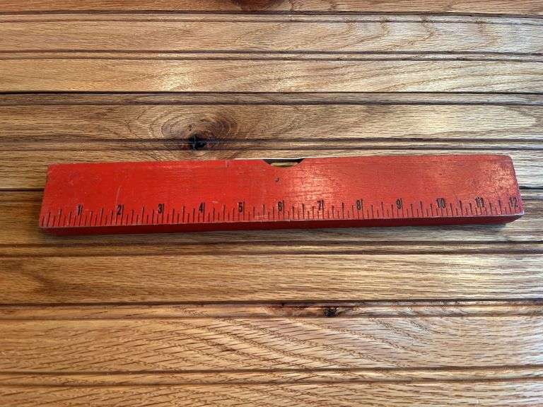 MM + MH Wooden Level