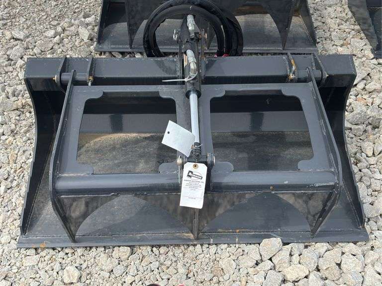 Mini Stump Grapple