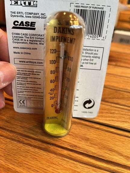 (2) IH Themometer + Case-IH Keychain