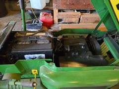 John Deere 212 lawn tractor with attachments