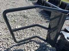 Bale Squeeze Hydraulic Adjustable