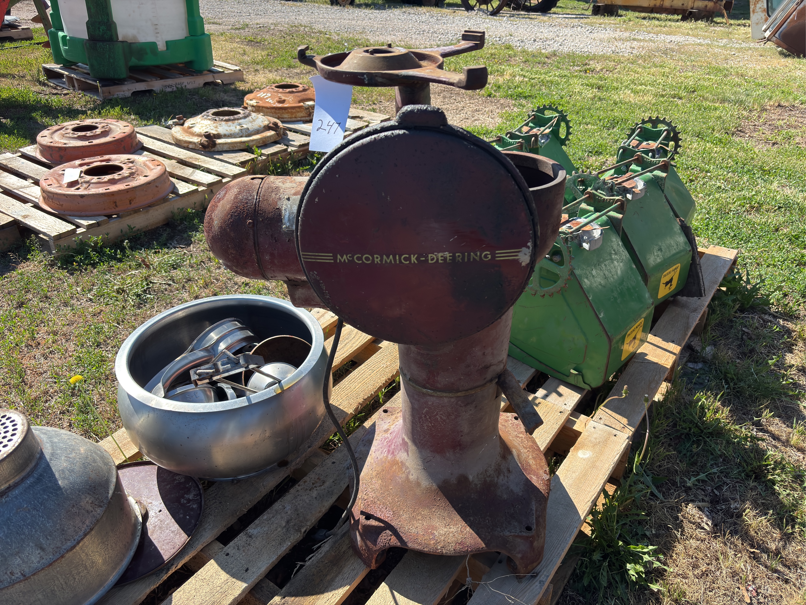 Lot image 3