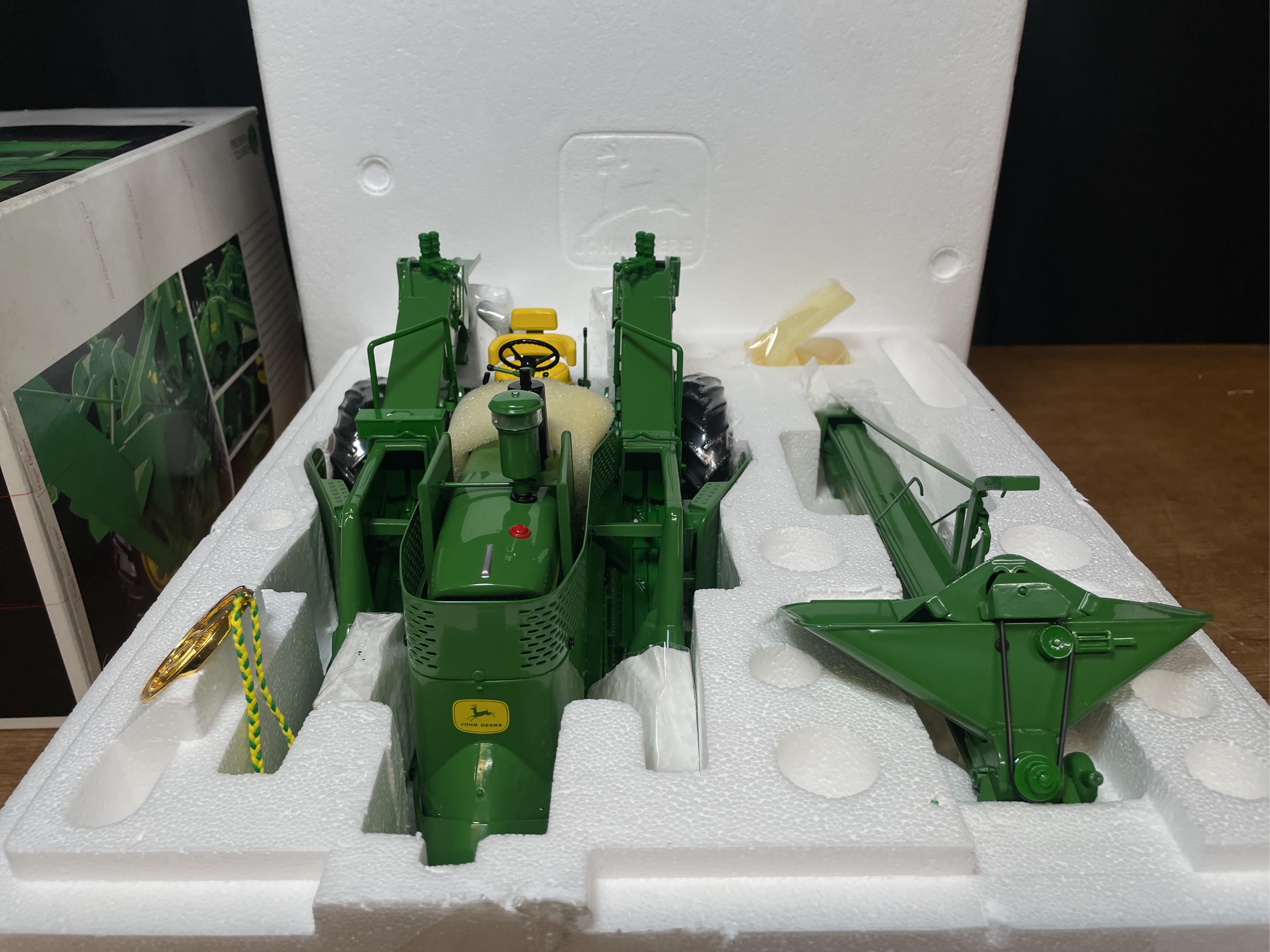 Lot image 4