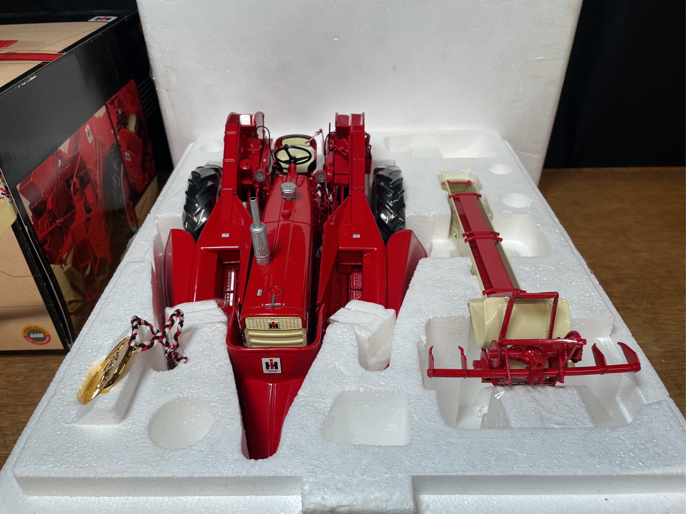 Lot image 4