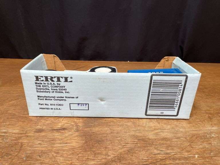 1/16 Ford LGT12 L&G Set NIB Ertl
