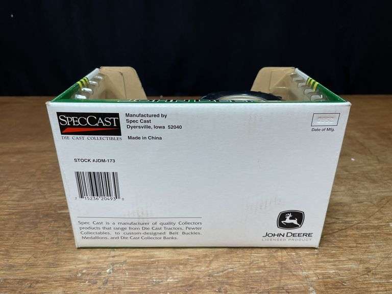 1/16 John Deere LA NIB SC