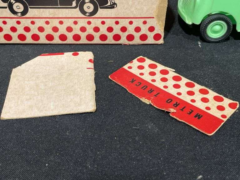 IH Metro Truck NIB Product Miniature
