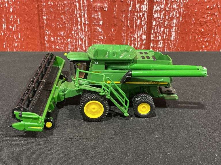 1/64 John Deere 9860 STS Combine Customized