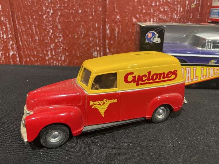 (4) Sport Teams Cars + Trucks