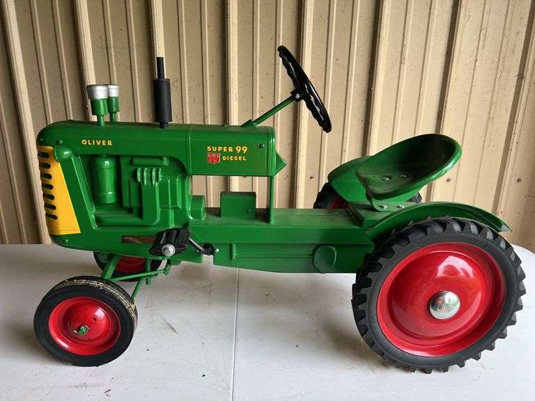 Oliver Super 99 Pedal Tractor Magnuson image