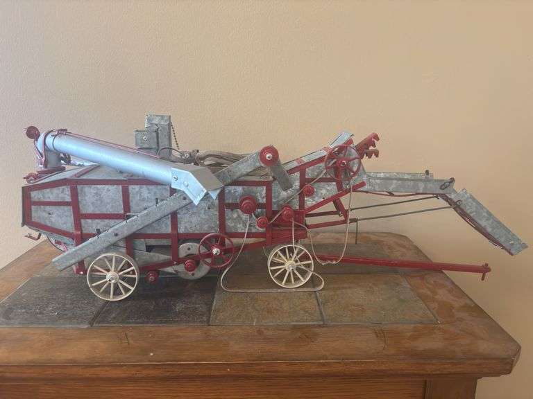 1/16 McCormick-Deering Threshing Machine Custom image