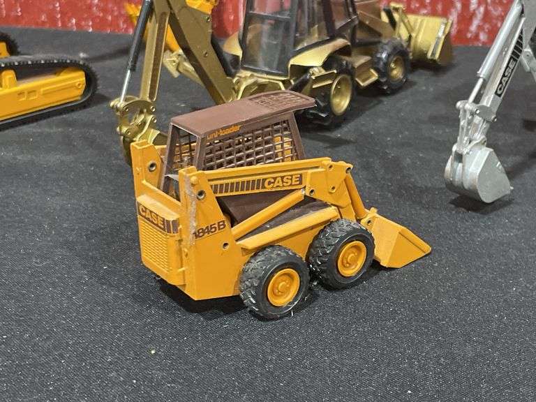 (5) 1/35 Case Industrial