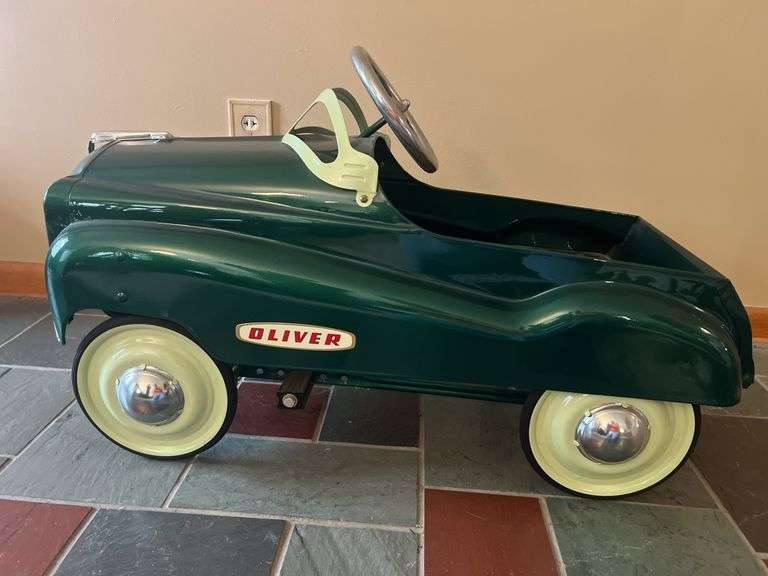 Custom Oliver Pedal Car image