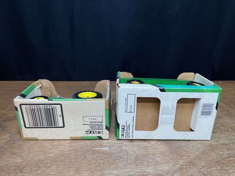 (2) 1/16 John Deere M + Wagon NIB Ertl