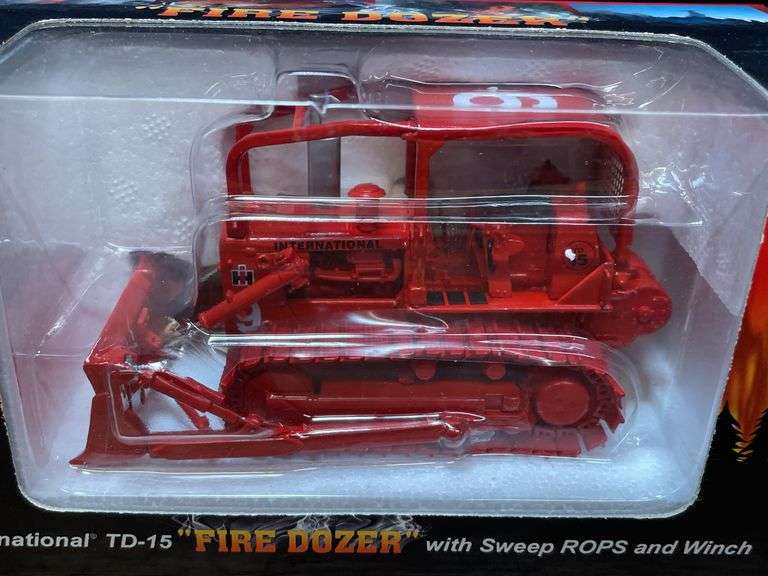 1/50 IH TD-15 Fire Dozer NIB 1st Gear